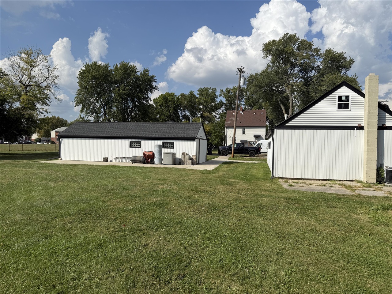 23880 Shook Road, Clinton Township, MI, 48035-3230
