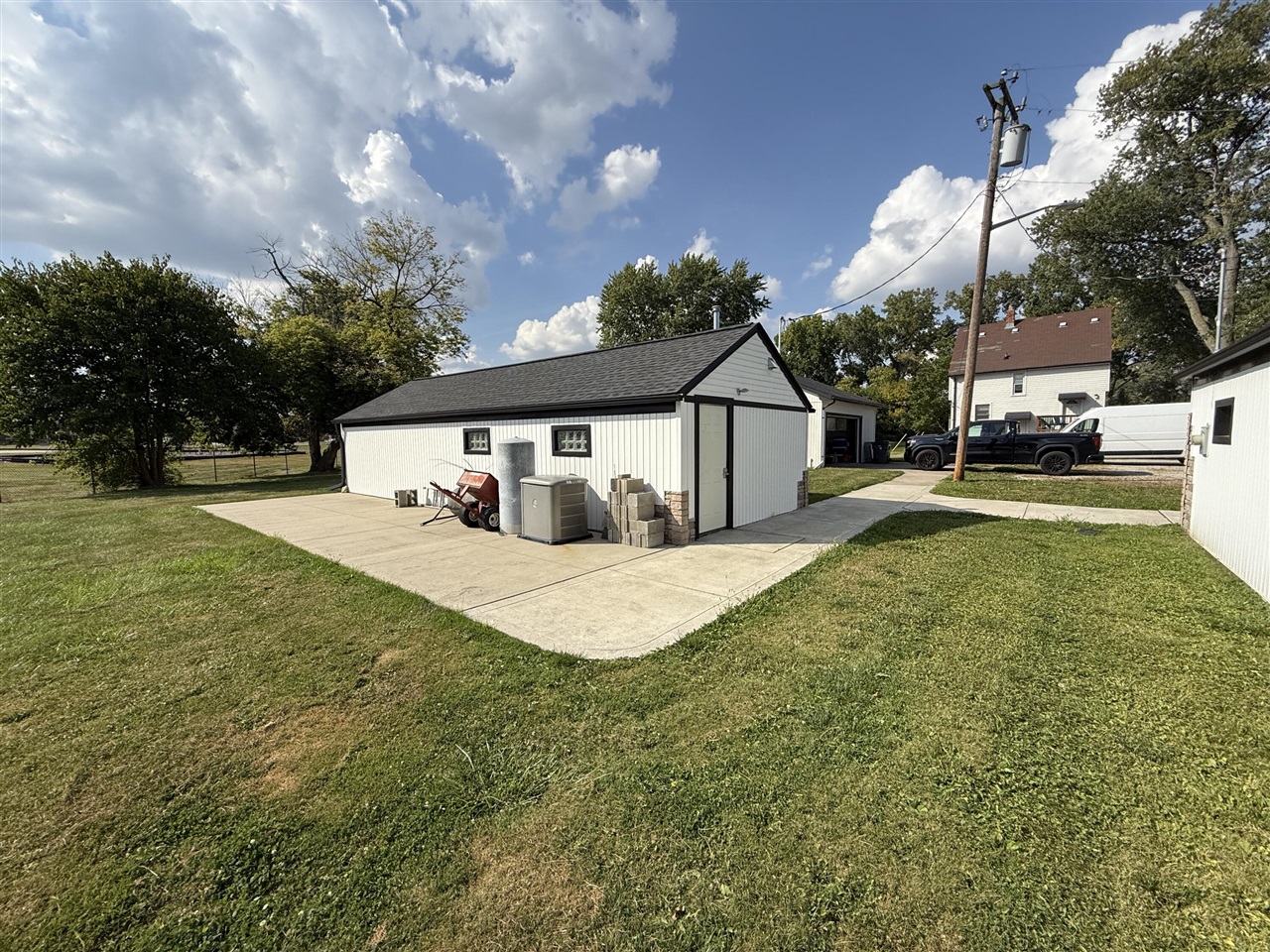 23880 Shook Road, Clinton Township, MI, 48035-3230