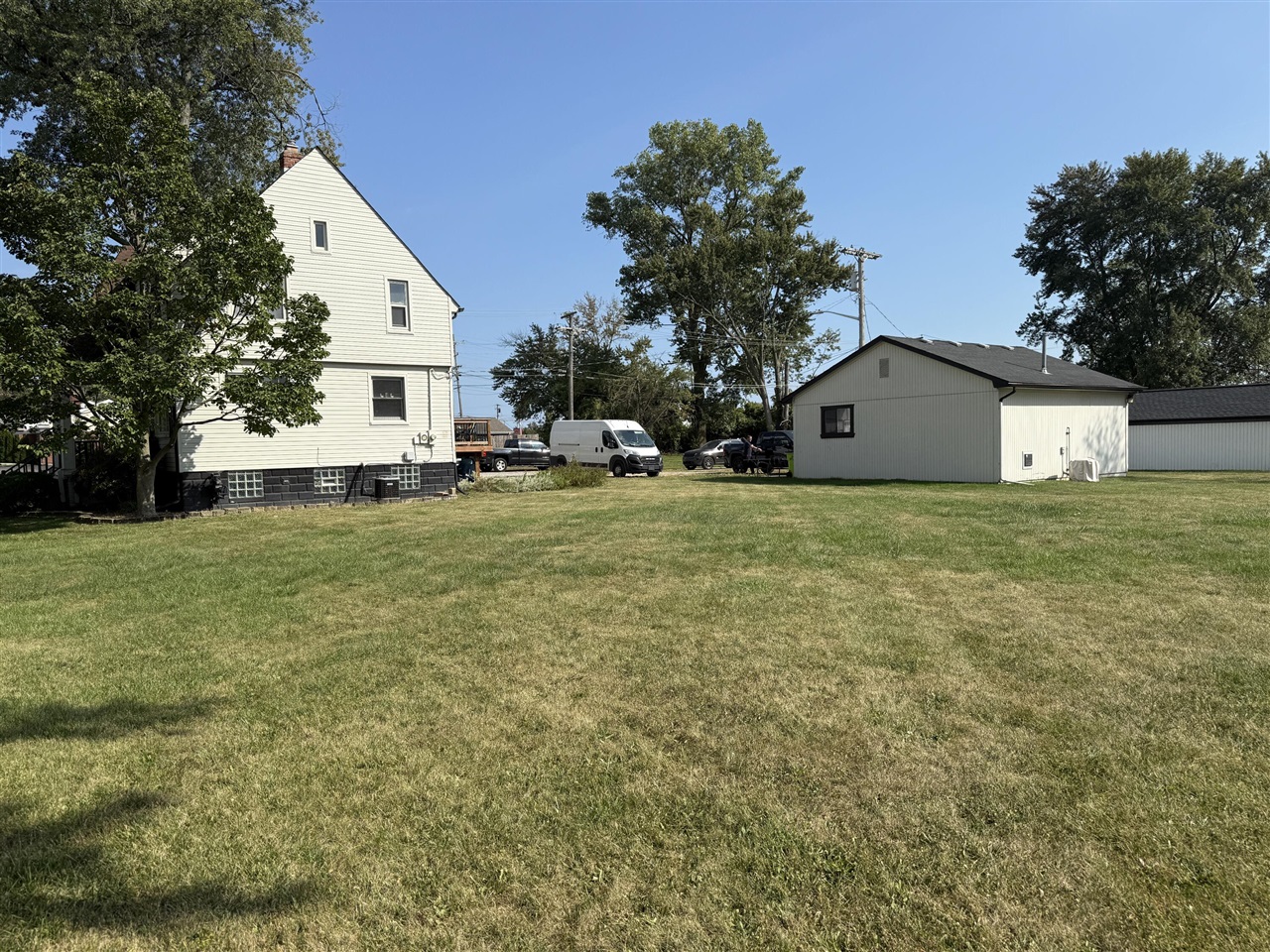 23880 Shook Road, Clinton Township, MI, 48035-3230