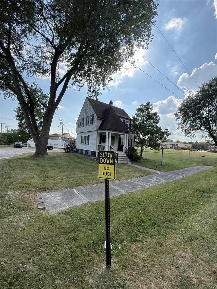 23880 Shook Road, Clinton Township, MI, 48035-3230