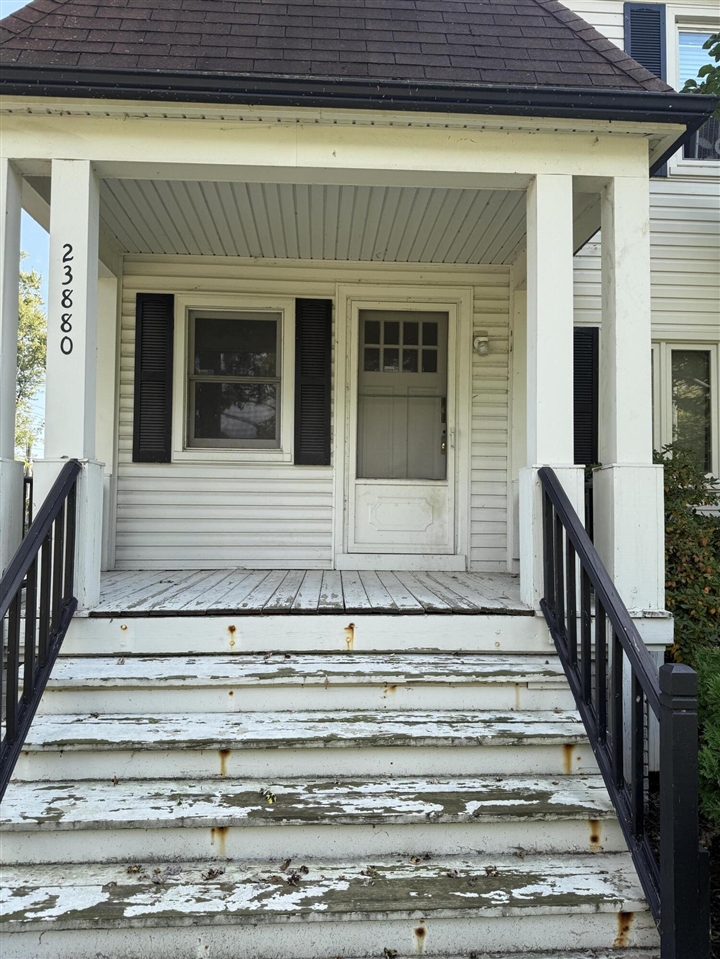 23880 Shook Road, Clinton Township, MI, 48035-3230