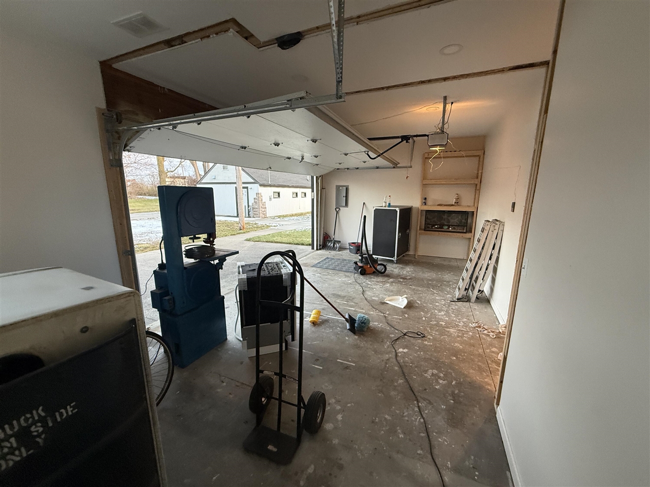 23880 Shook Road, Clinton Township, MI, 48035-3230