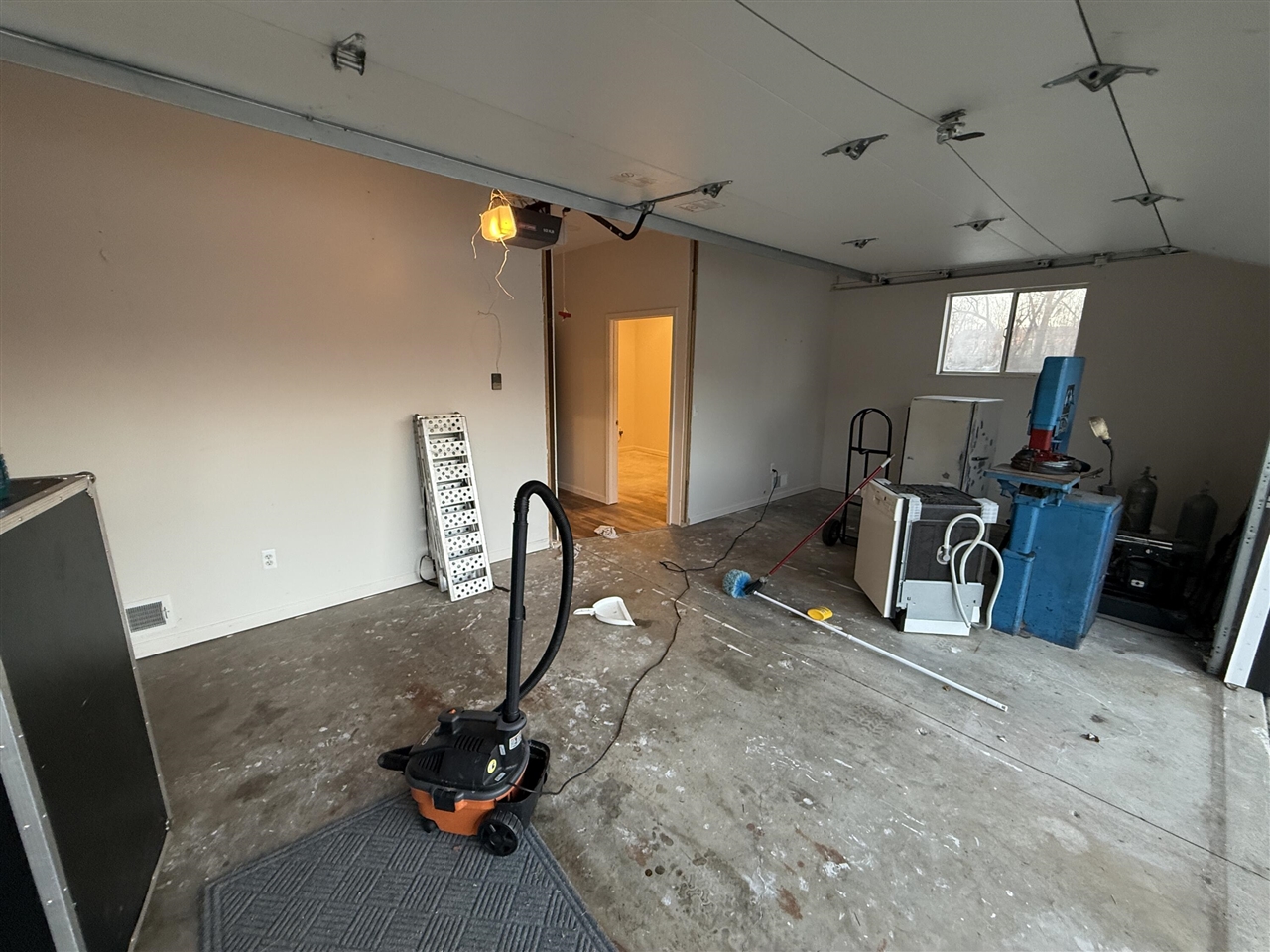 23880 Shook Road, Clinton Township, MI, 48035-3230