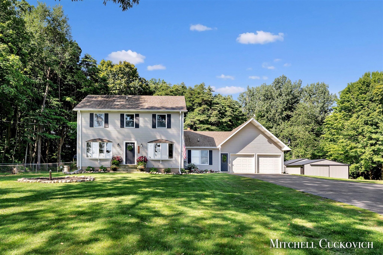 15415 Coalter Avenue, Kent City, MI, 49330-9090