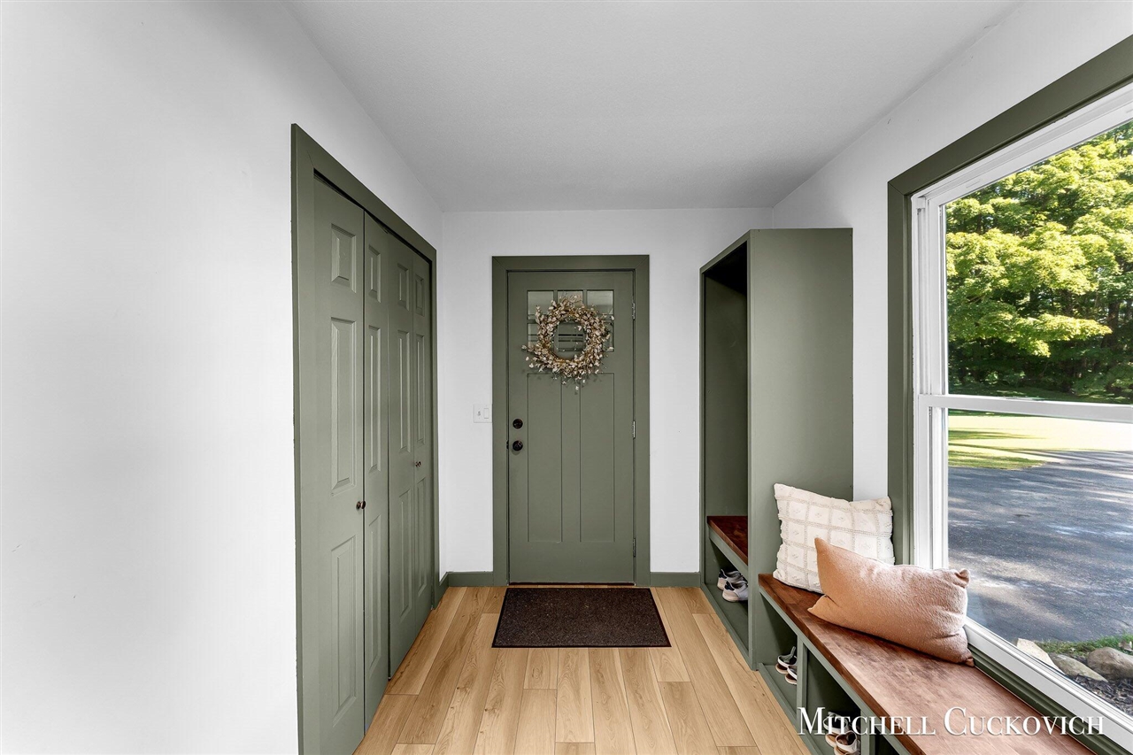 15415 Coalter Avenue, Kent City, MI, 49330-9090