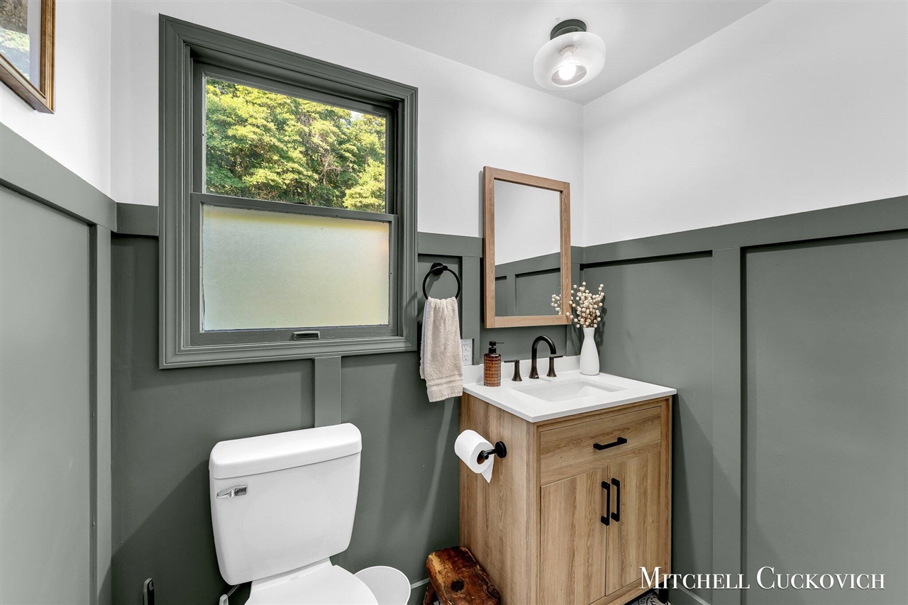 15415 Coalter Avenue, Kent City, MI, 49330-9090