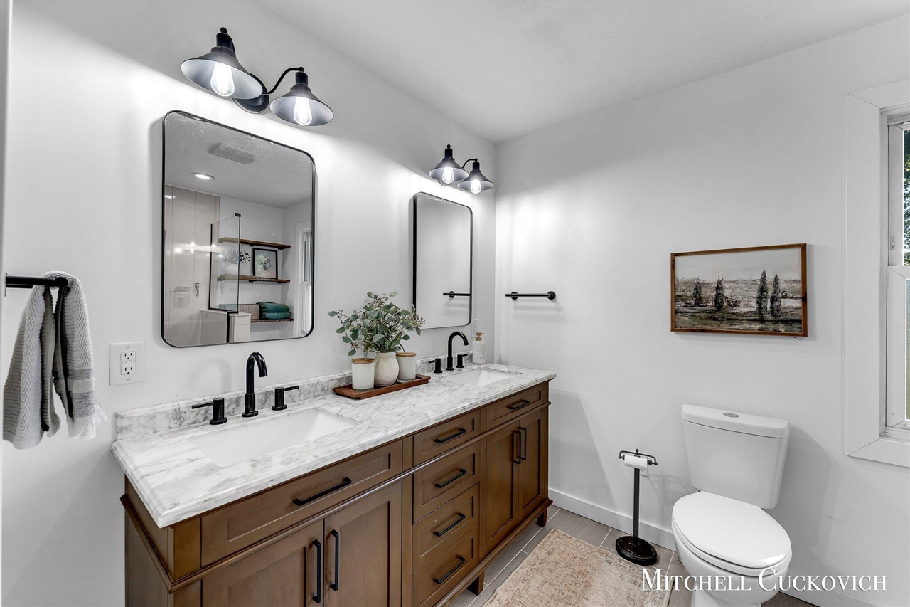 15415 Coalter Avenue, Kent City, MI, 49330-9090