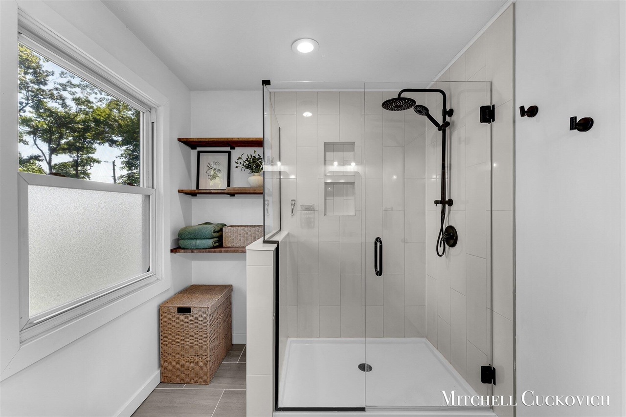 15415 Coalter Avenue, Kent City, MI, 49330-9090