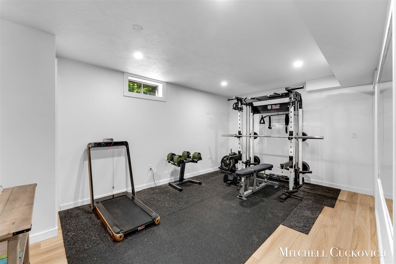 15415 Coalter Avenue, Kent City, MI, 49330-9090