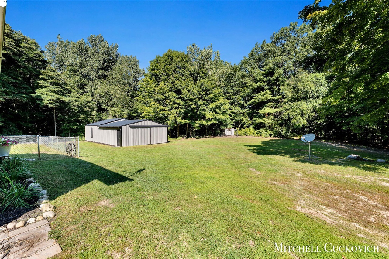 15415 Coalter Avenue, Kent City, MI, 49330-9090