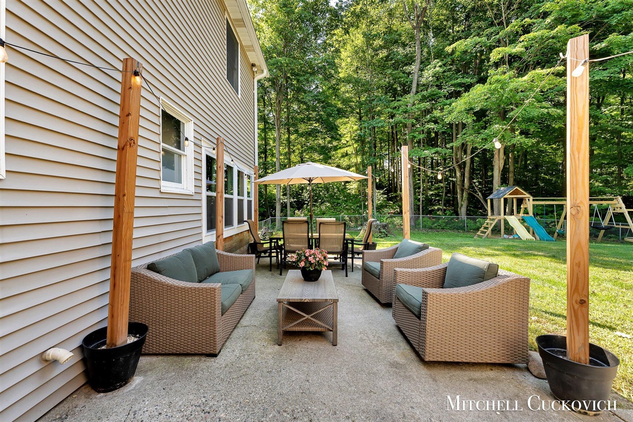 15415 Coalter Avenue, Kent City, MI, 49330-9090