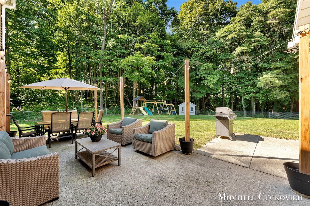 15415 Coalter Avenue, Kent City, MI, 49330-9090