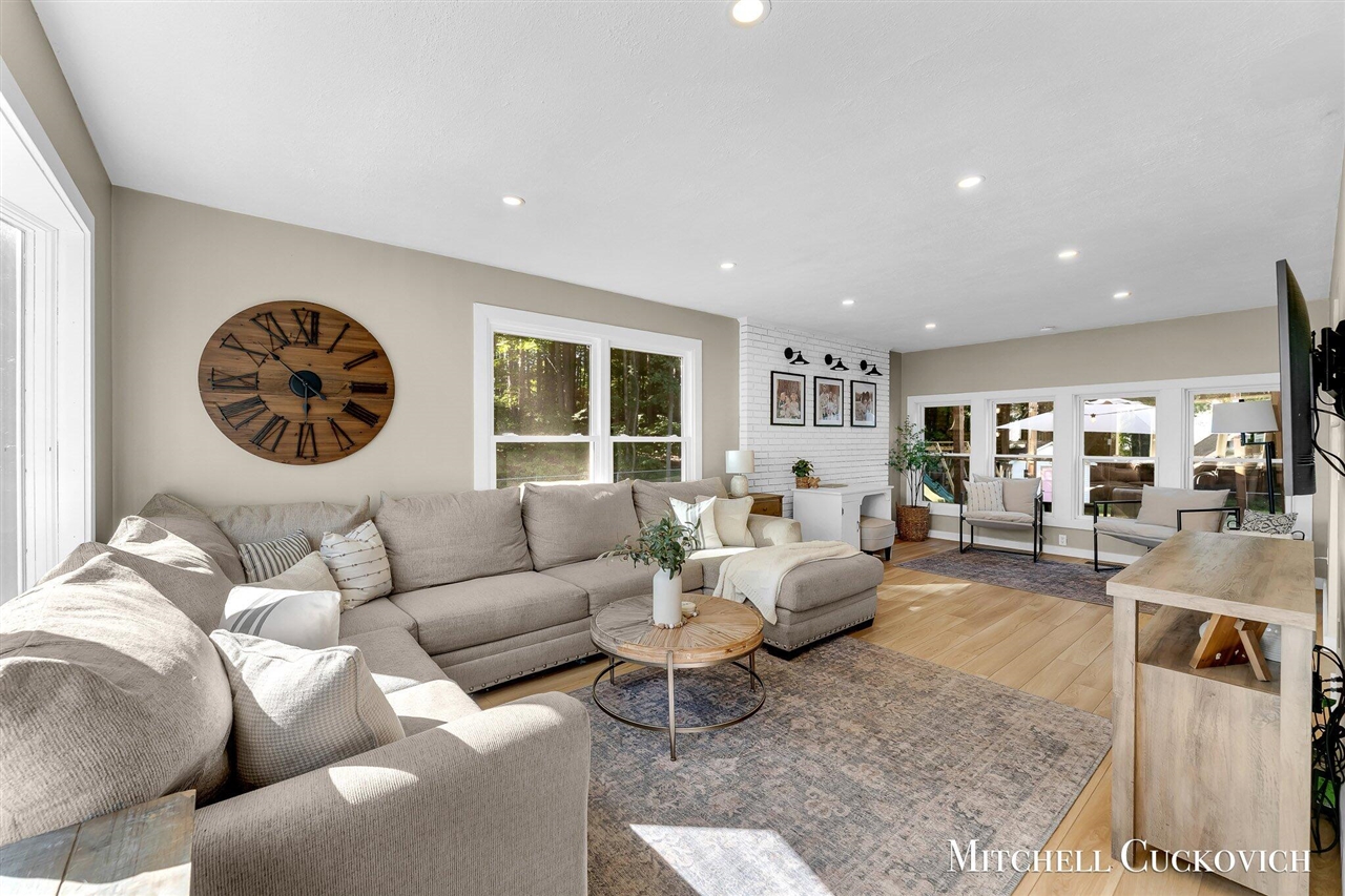 15415 Coalter Avenue, Kent City, MI, 49330-9090