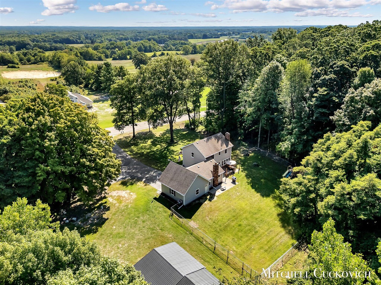 15415 Coalter Avenue, Kent City, MI, 49330-9090