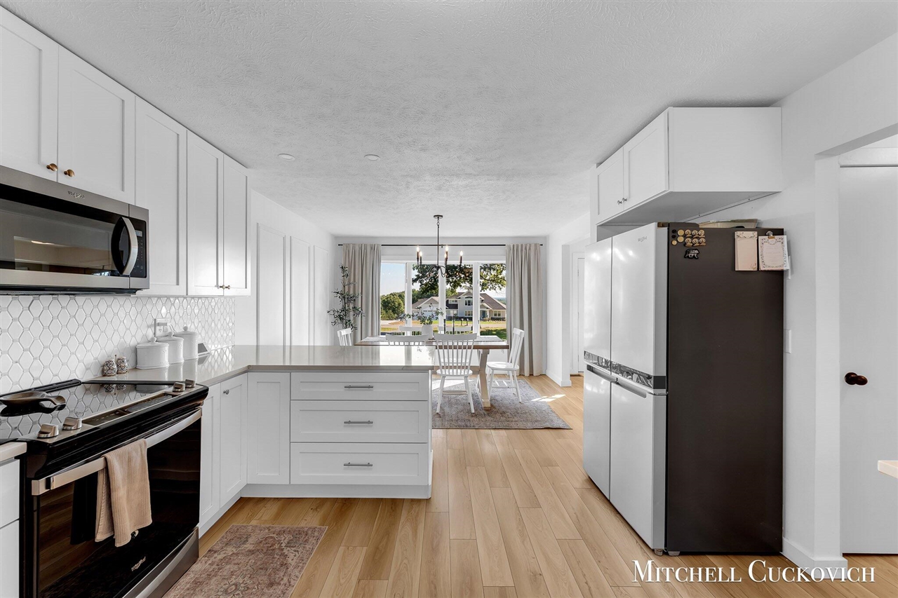 15415 Coalter Avenue, Kent City, MI, 49330-9090