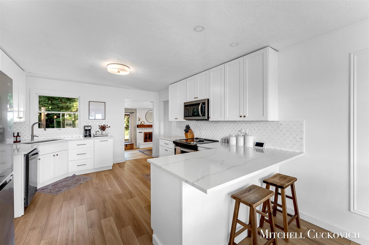 15415 Coalter Avenue, Kent City, MI, 49330-9090