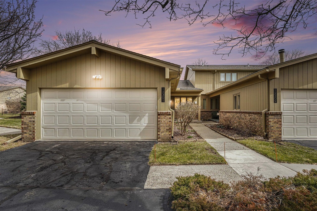 12301 Pinecrest Dr, Plymouth, MI, 48170-3060