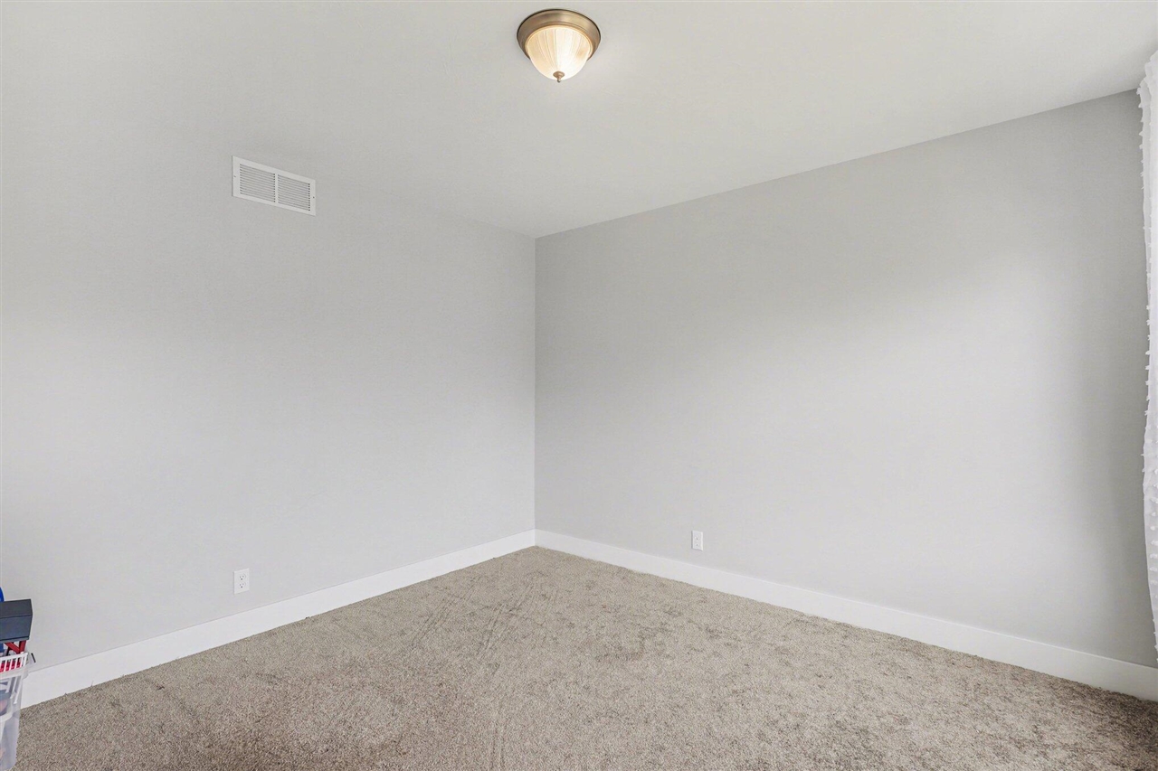 2803 Pinehill Drive, Holland, MI, 49424-1322