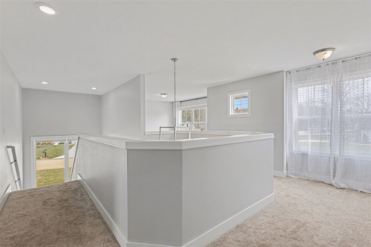 2803 Pinehill Drive, Holland, MI, 49424-1322