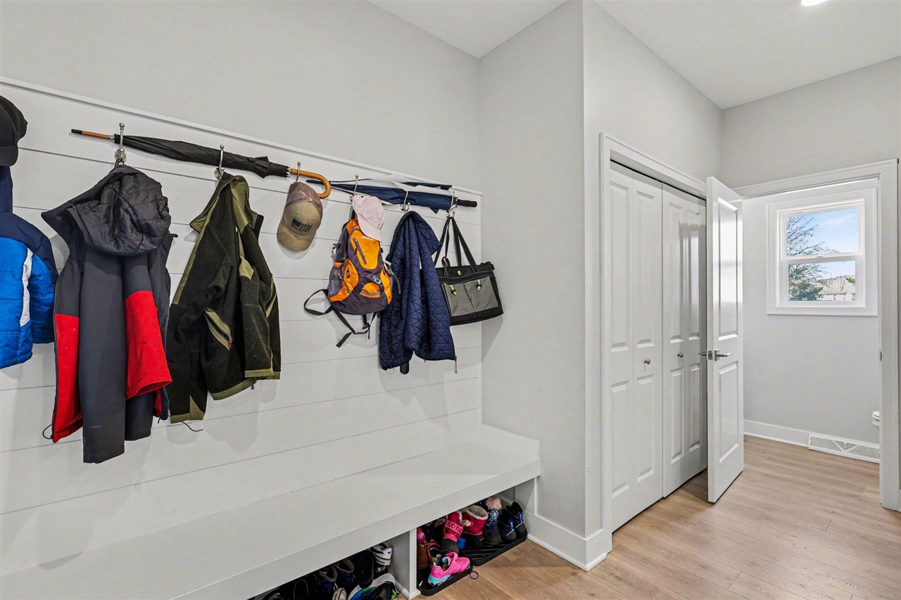 2803 Pinehill Drive, Holland, MI, 49424-1322