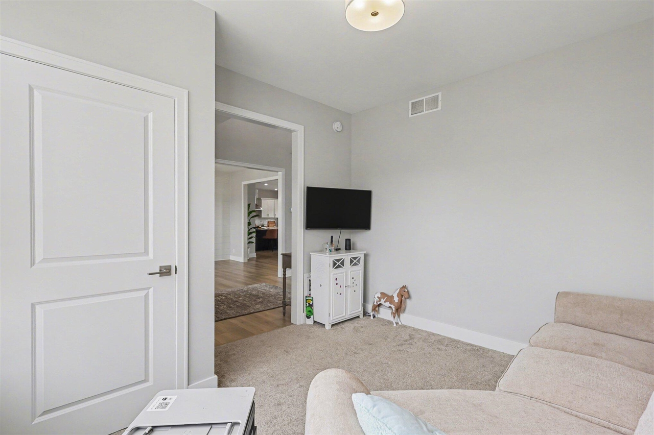 2803 Pinehill Drive, Holland, MI, 49424-1322