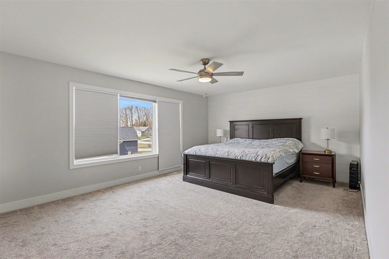 2803 Pinehill Drive, Holland, MI, 49424-1322