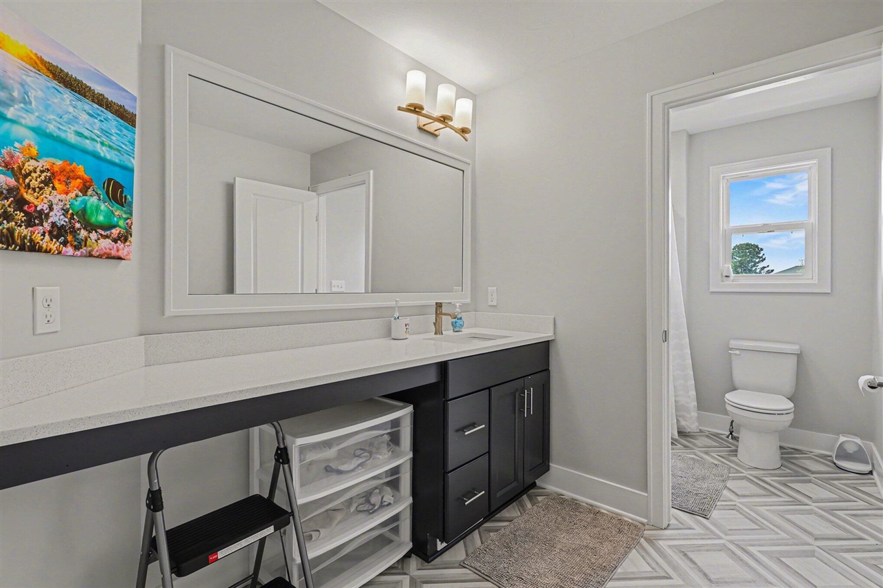 2803 Pinehill Drive, Holland, MI, 49424-1322