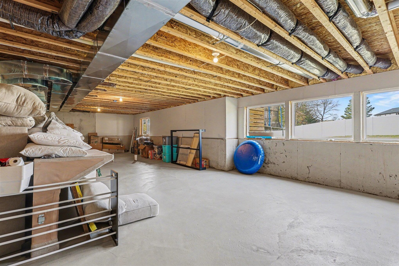 2803 Pinehill Drive, Holland, MI, 49424-1322