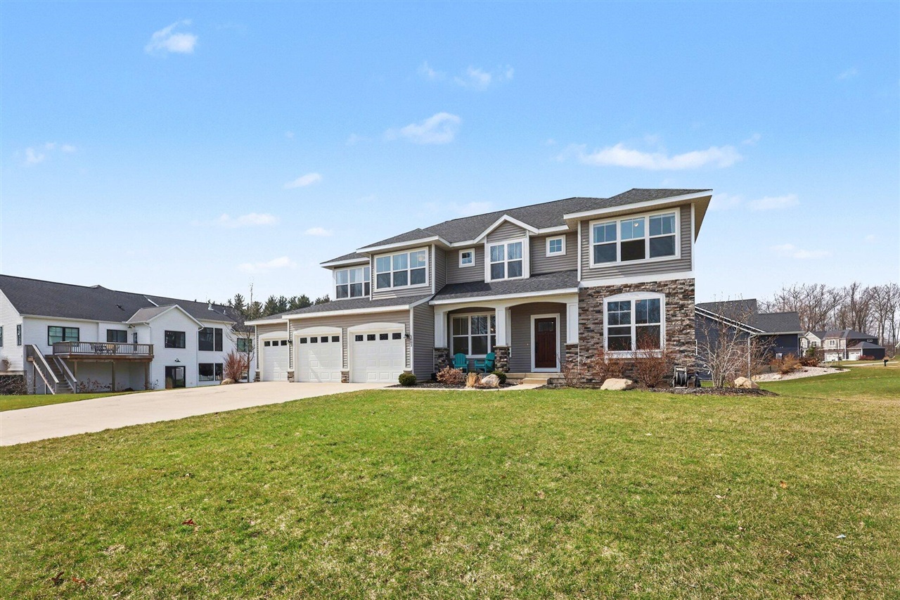 2803 Pinehill Drive, Holland, MI, 49424-1322