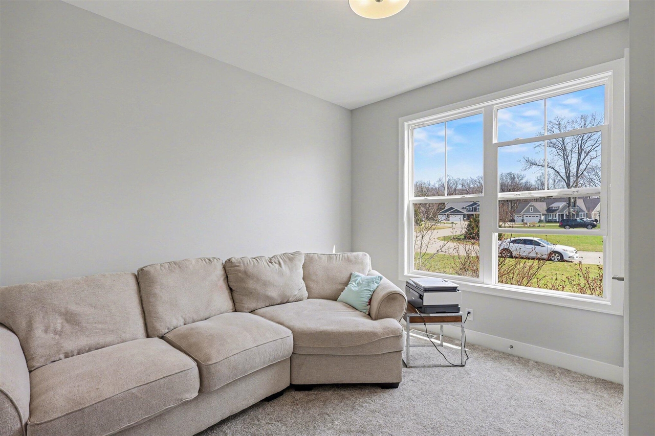 2803 Pinehill Drive, Holland, MI, 49424-1322