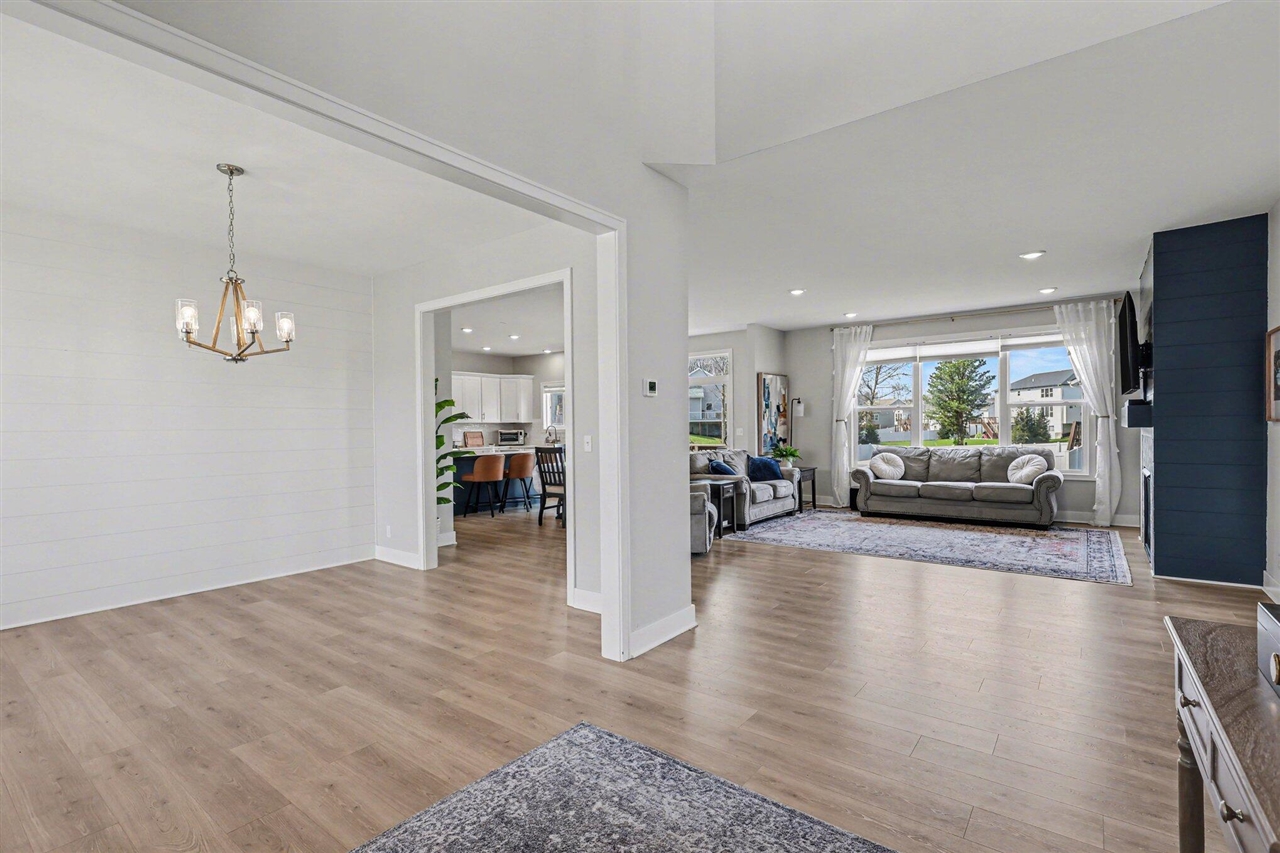 2803 Pinehill Drive, Holland, MI, 49424-1322