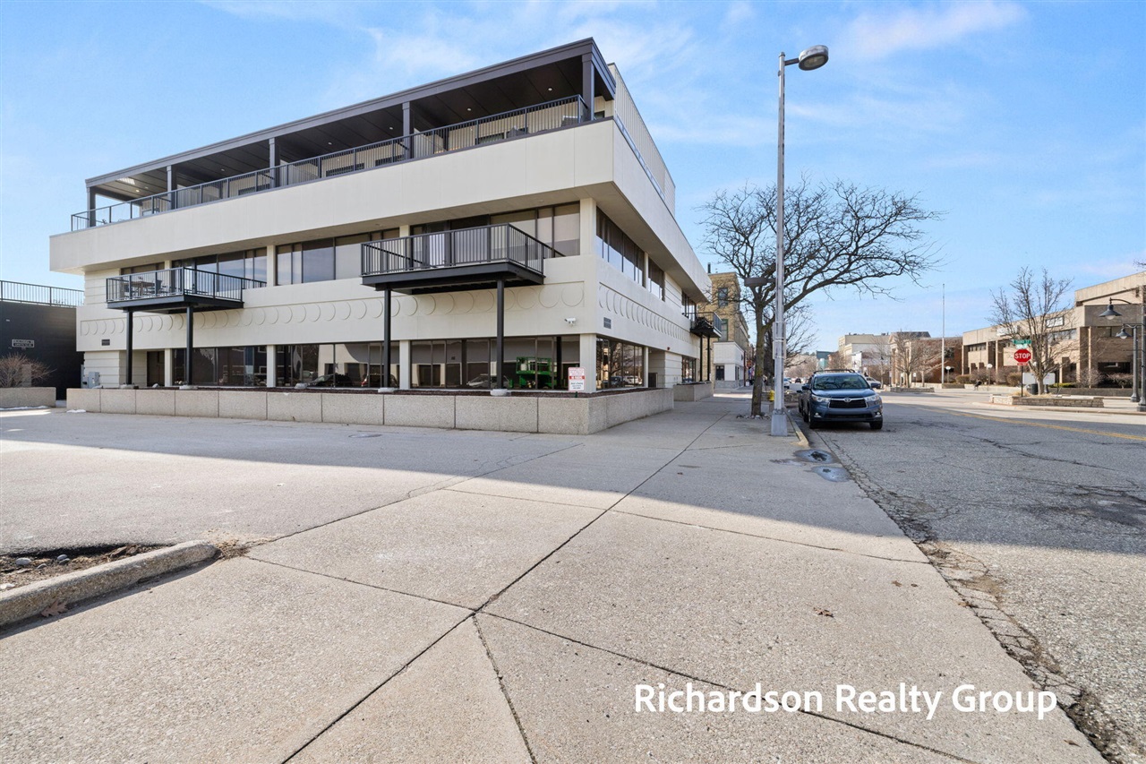 300 Washington Avenue UNIT&nbsp;8, Grand Haven, MI, 49417