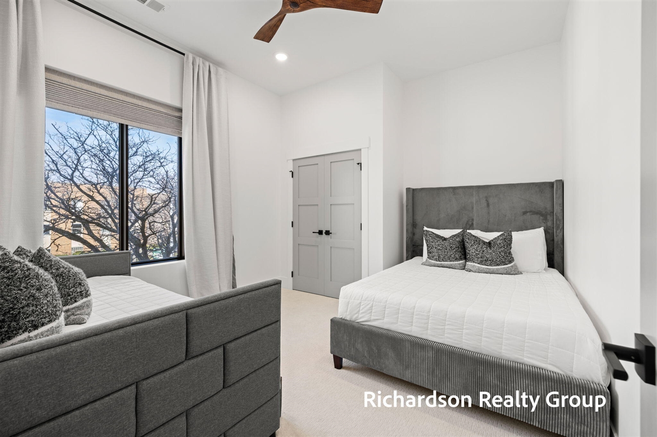 300 Washington Avenue UNIT&nbsp;8, Grand Haven, MI, 49417