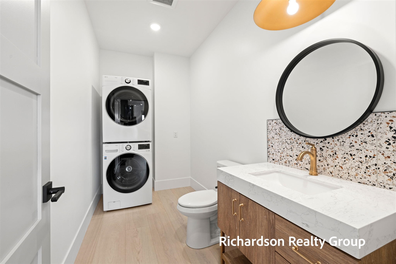 300 Washington Avenue UNIT&nbsp;8, Grand Haven, MI, 49417