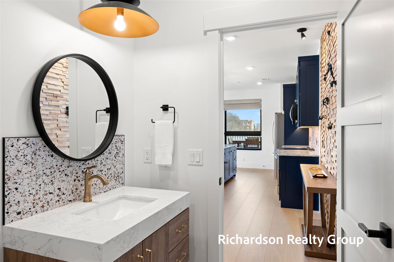 300 Washington Avenue UNIT&nbsp;8, Grand Haven, MI, 49417