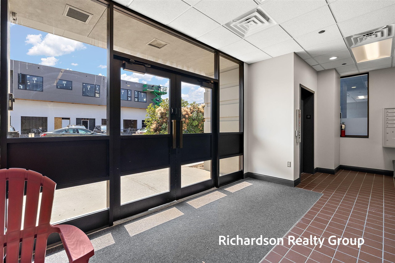 300 Washington Avenue UNIT&nbsp;8, Grand Haven, MI, 49417