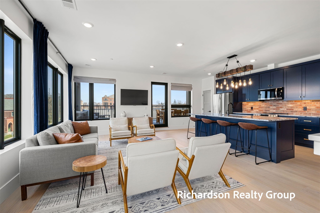 300 Washington Avenue UNIT&nbsp;8, Grand Haven, MI, 49417