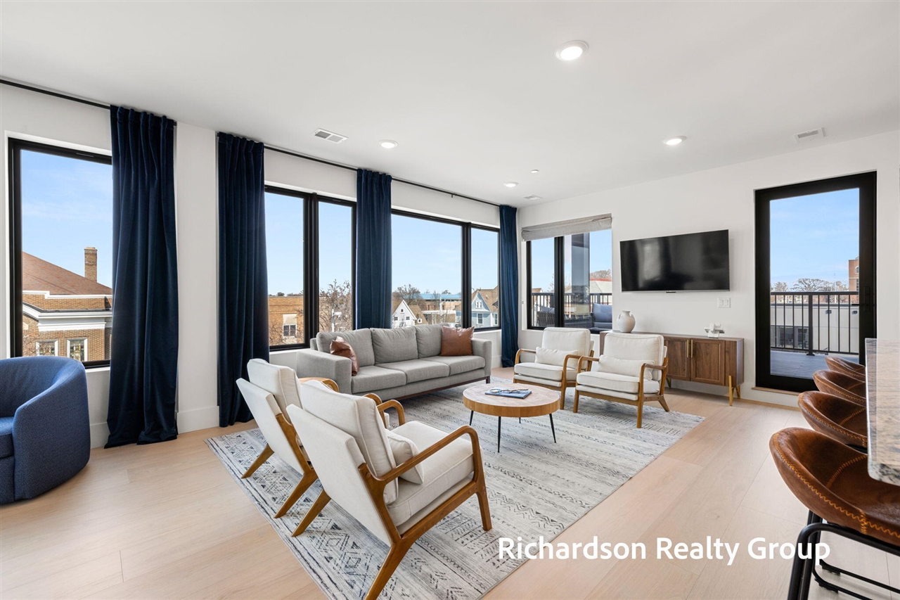 300 Washington Avenue UNIT&nbsp;8, Grand Haven, MI, 49417