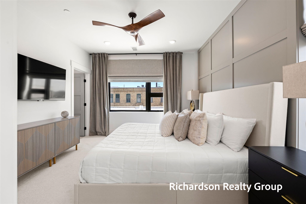 300 Washington Avenue UNIT&nbsp;8, Grand Haven, MI, 49417