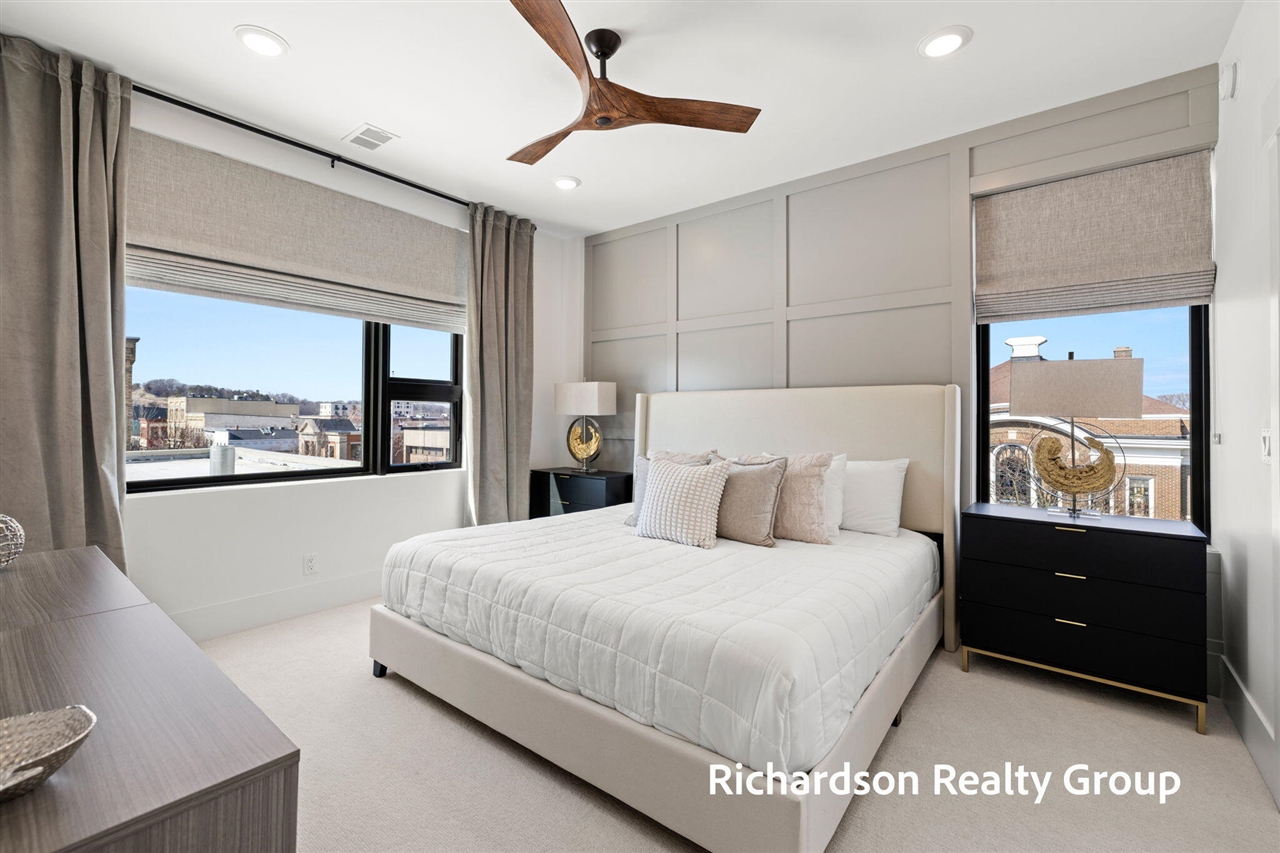 300 Washington Avenue UNIT&nbsp;8, Grand Haven, MI, 49417