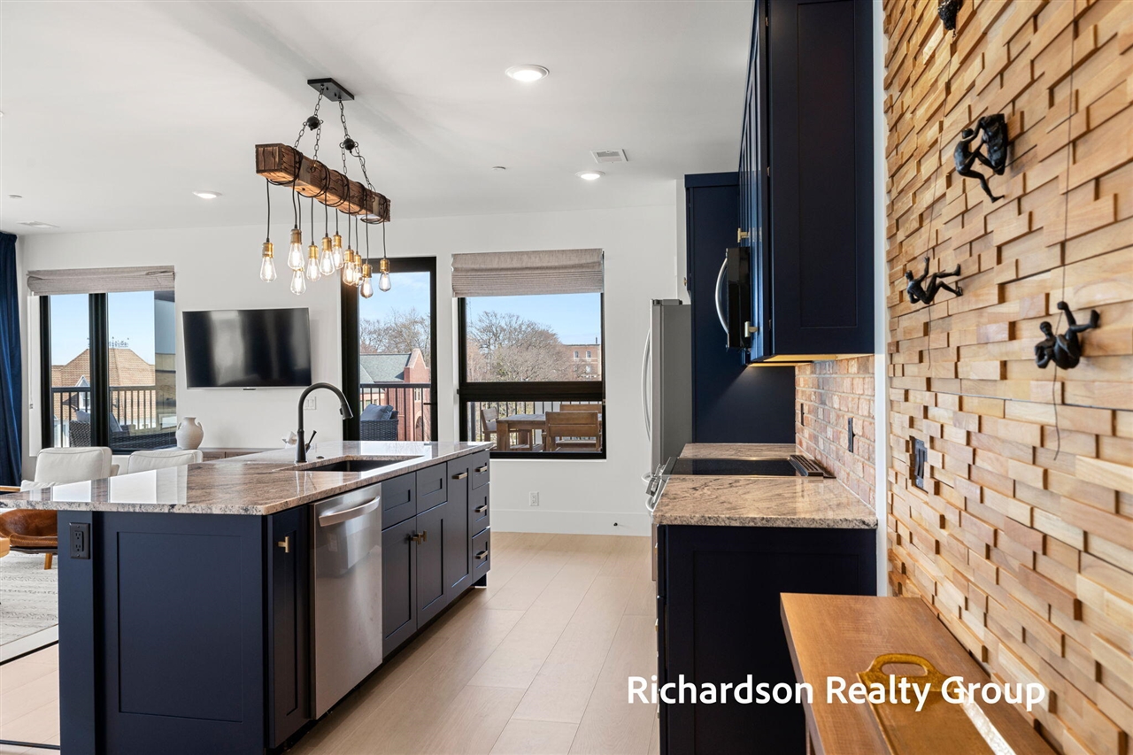 300 Washington Avenue UNIT&nbsp;8, Grand Haven, MI, 49417