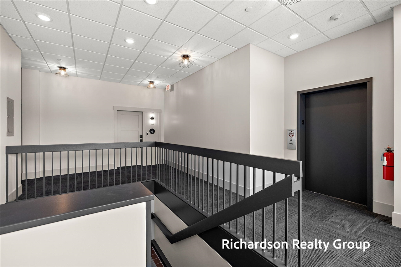 300 Washington Avenue UNIT&nbsp;8, Grand Haven, MI, 49417