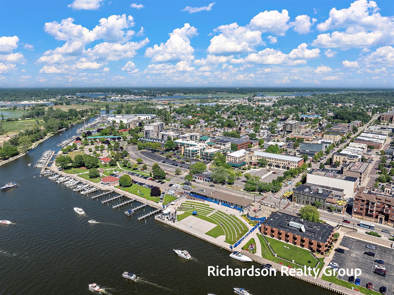 300 Washington Avenue UNIT&nbsp;8, Grand Haven, MI, 49417