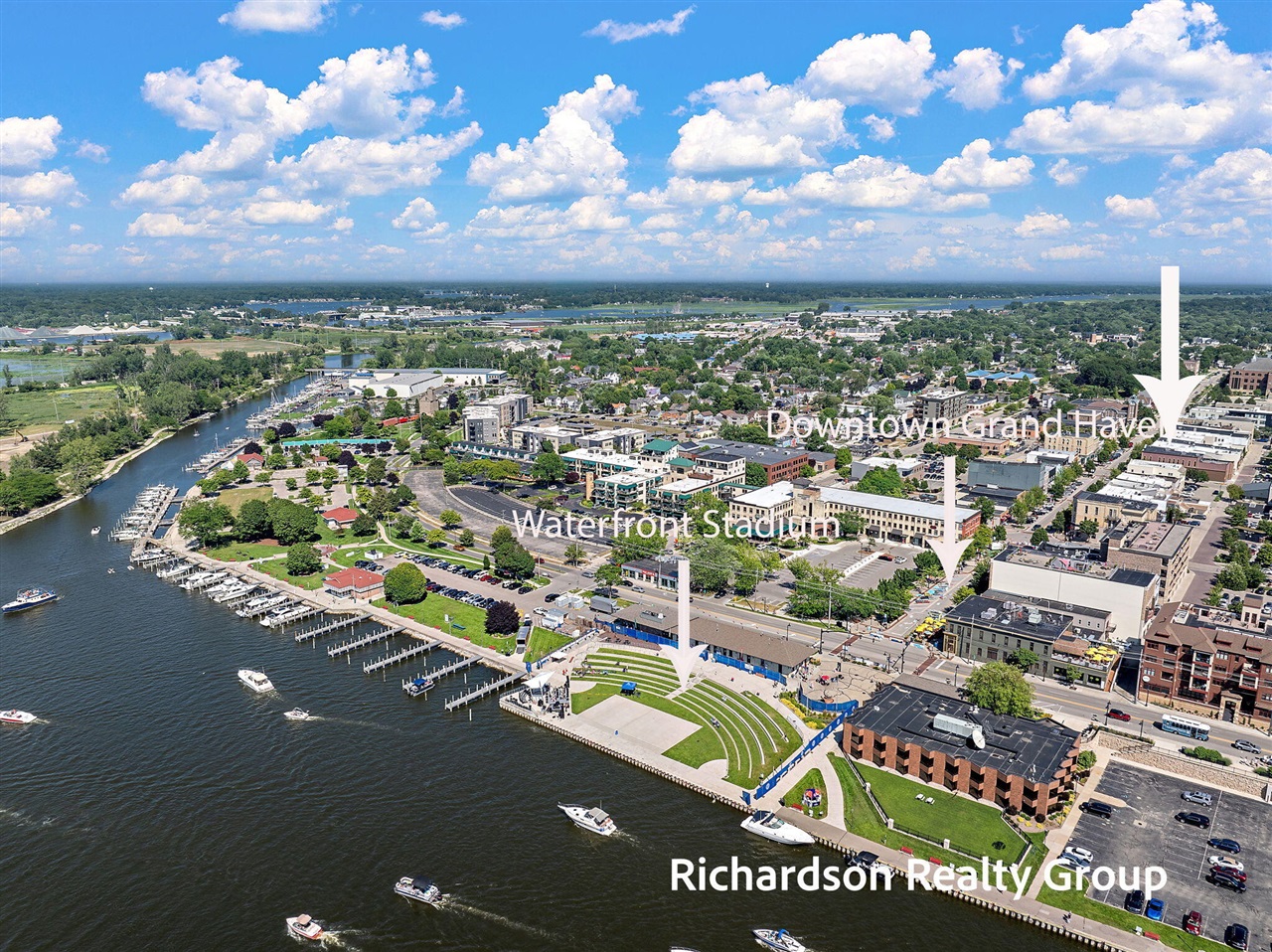 300 Washington Avenue UNIT&nbsp;8, Grand Haven, MI, 49417