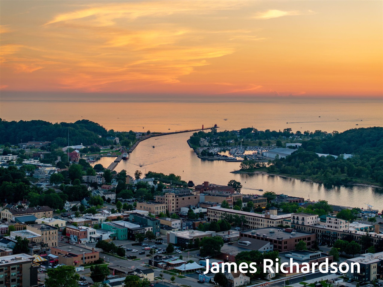 300 Washington Avenue UNIT&nbsp;8, Grand Haven, MI, 49417