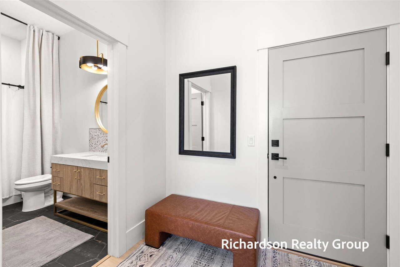 300 Washington Avenue UNIT&nbsp;8, Grand Haven, MI, 49417