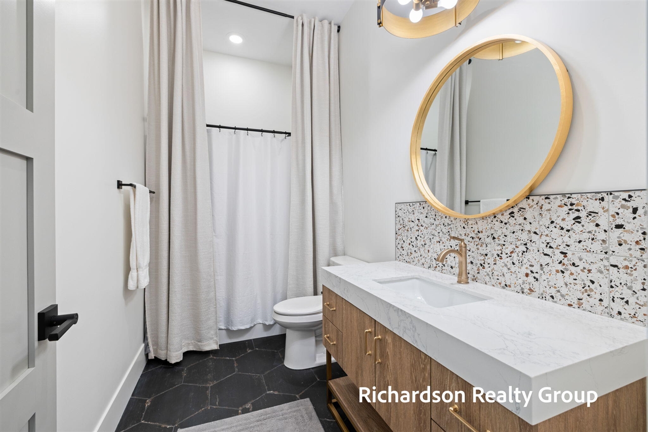 300 Washington Avenue UNIT&nbsp;8, Grand Haven, MI, 49417