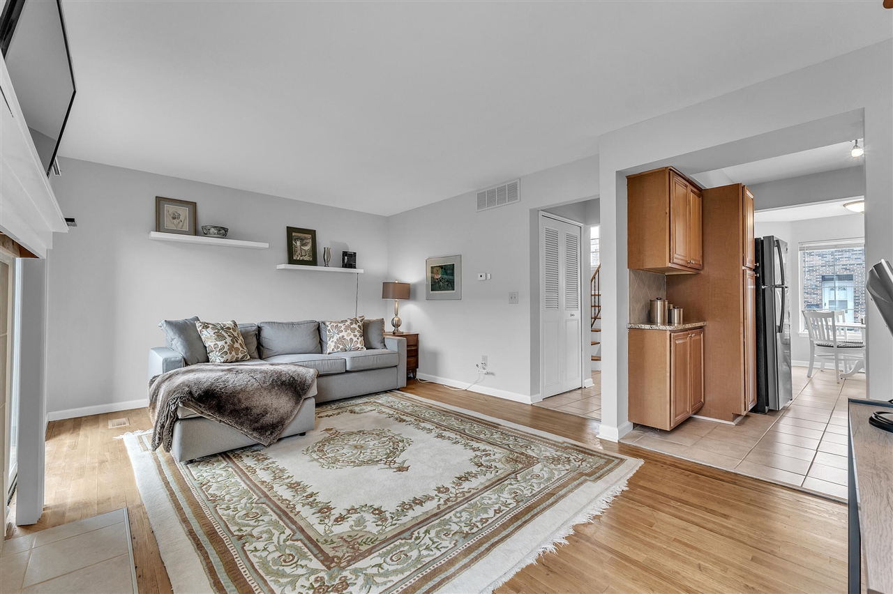 2784 Page Avenue, Ann Arbor, MI, 48104-6914