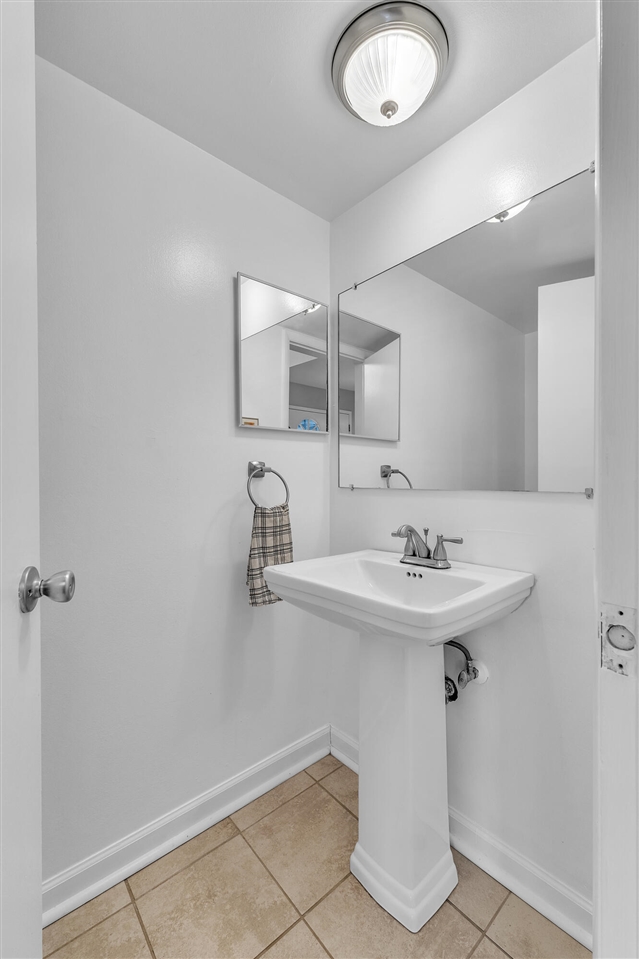 2784 Page Avenue, Ann Arbor, MI, 48104-6914