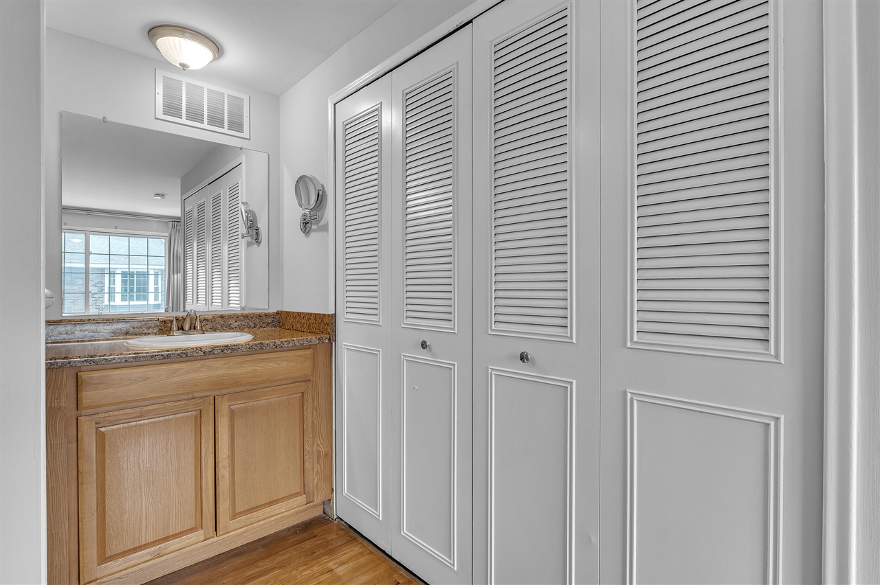 2784 Page Avenue, Ann Arbor, MI, 48104-6914